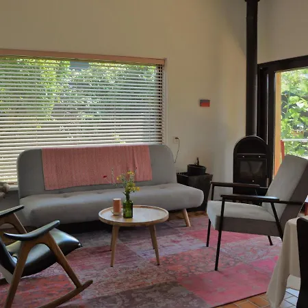 Colorful Comfort In This Bungalow Near A Lake, Beach, Dunes And Sea *
