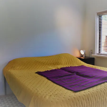 Colorful Comfort In This Bungalow Near A Lake, Beach, Dunes And Sea Hébergement de vacances *